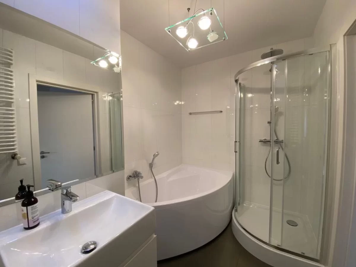 Wynajmę mieszkanie 4 pokoje, 87m2, warszawa Bruna 9