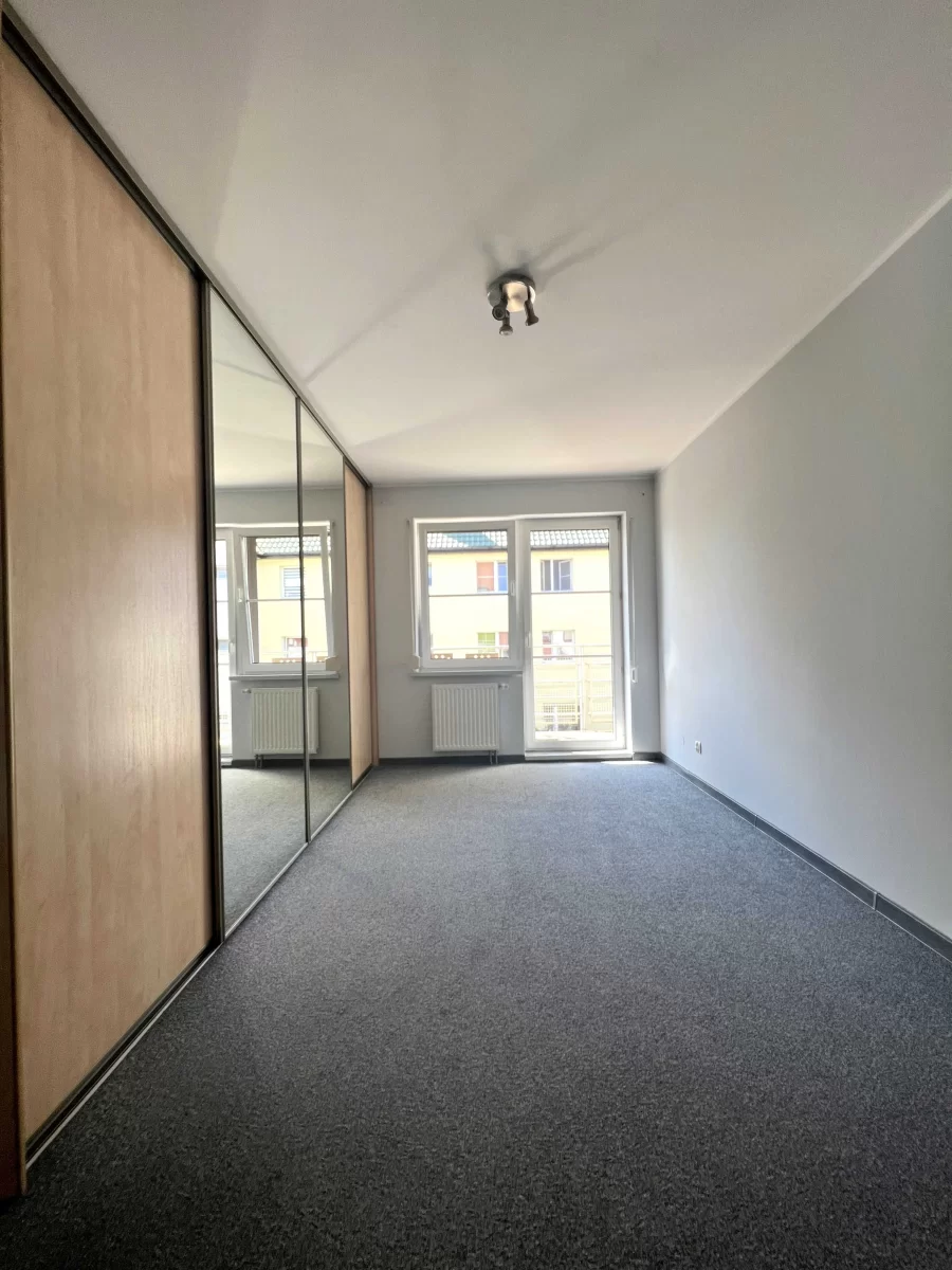 Wynajmę 3 – pokojowe mieszkanie z balkonem / Bielany Wrocławskie OD LUTEGO!