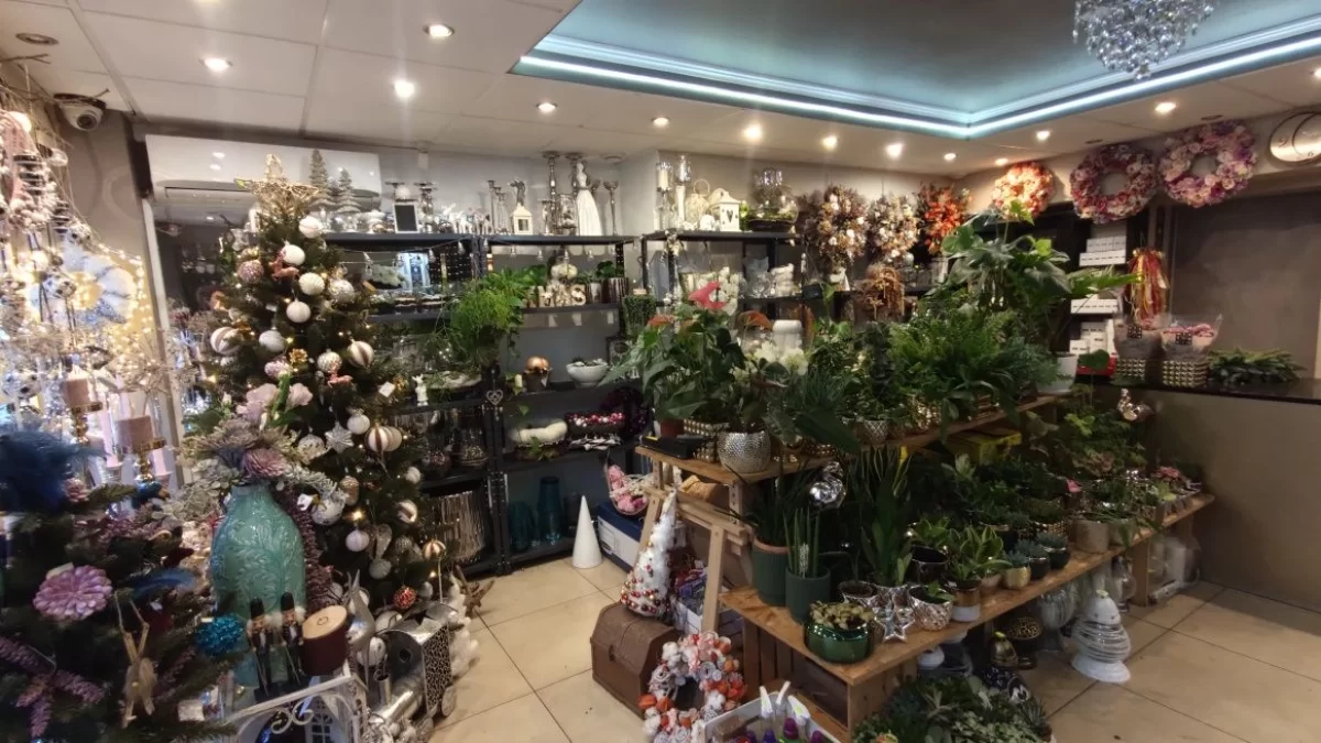 Sprzedam rentowną Kwiaciarnię wraz z marką