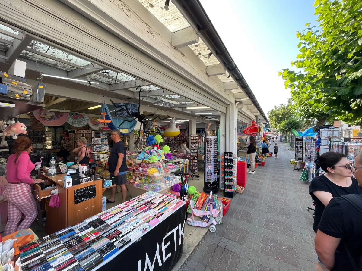 Odstąpię gotowy sklep nad morzem Niechorze chiński market wynajme