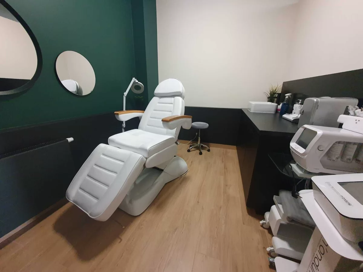 Sprzedam biznes Odstąpię gotowy salon kosmetyczny