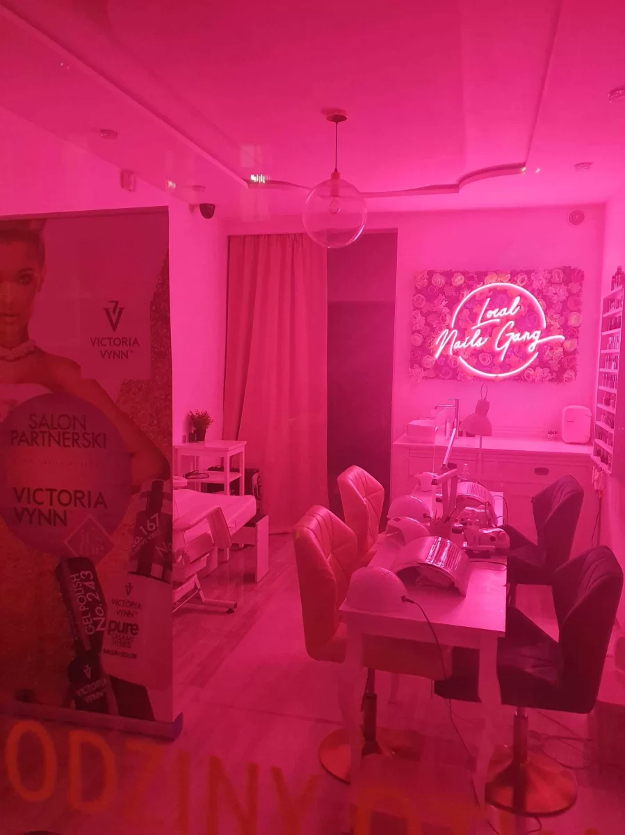 sprzedam salon kosmetyczny manicure pedicure centrum wrocławia