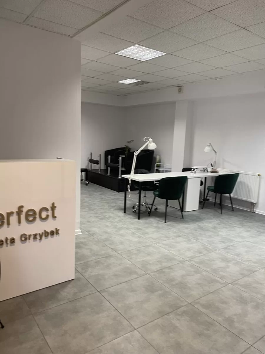 Odstąpię, odsprzedam salon fryzjerski kosmetyczny Kraków