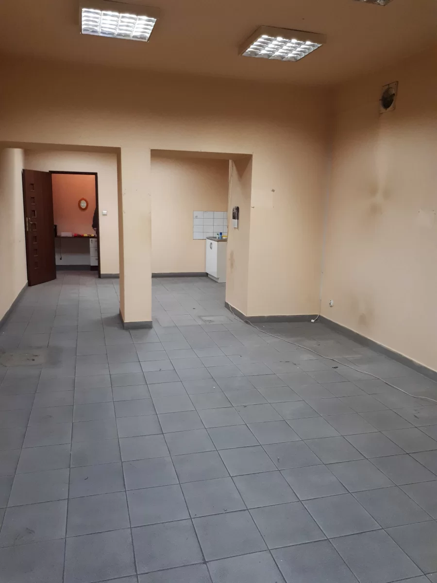 Wynajmę lokal usługowo-handlowy Piekary Śląskie ul. Bytomska, 49m2