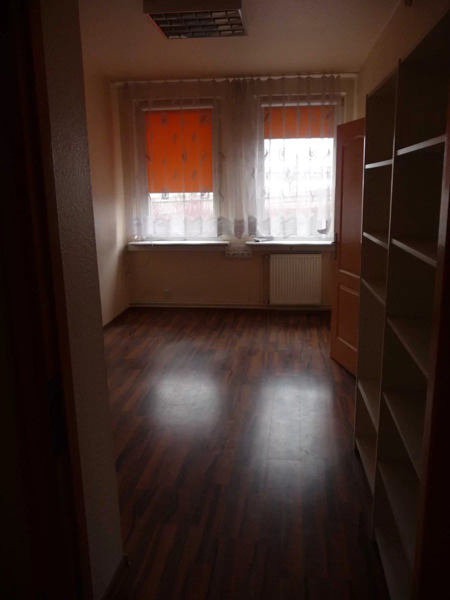 Wynajmę biuro Lokal biurowy ok. 30m2 w przy Strefie Ekonom. Koszalin Mieszka I 24G