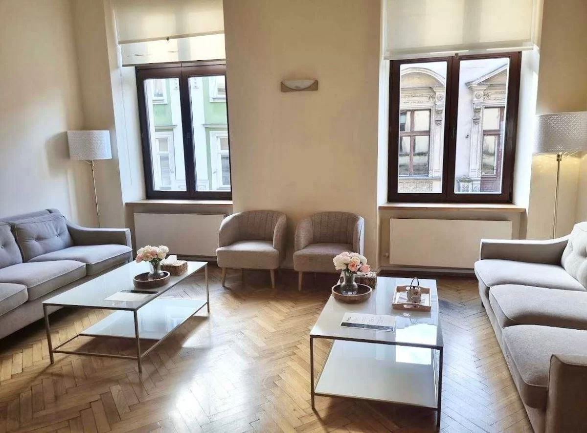 Sprzedam dstąpię Salon masażu / kosmetyczny - Kraków, stare miasto