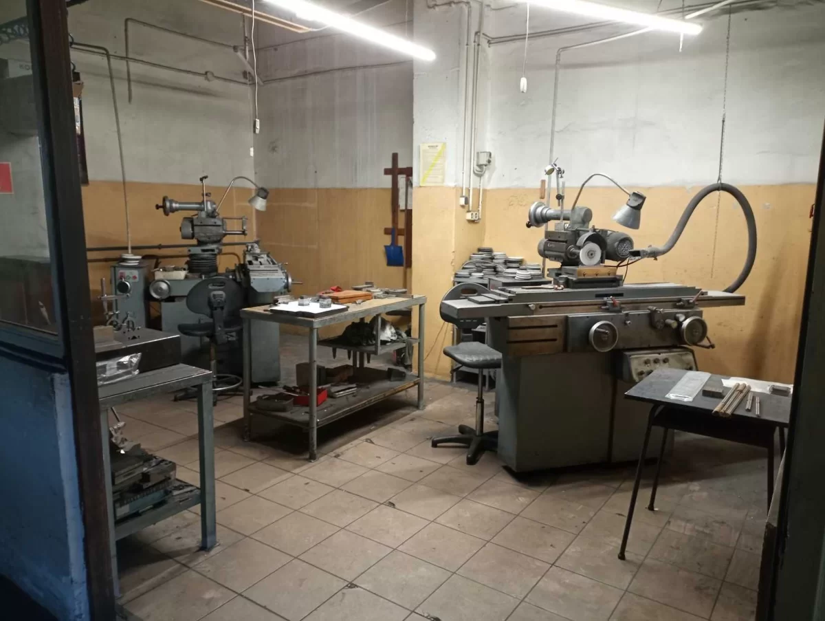 Sprzedam firmę Zakład z branży narzędziowej - produkcja form wtryskowych