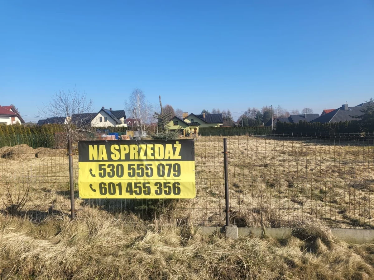 Działka budowlana w Wyrach na sprzedaż