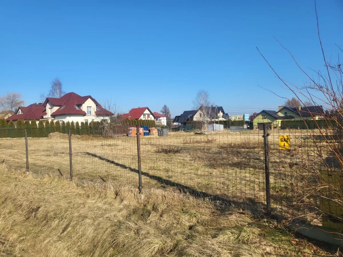 Działka budowlana w Wyrach na sprzedaż