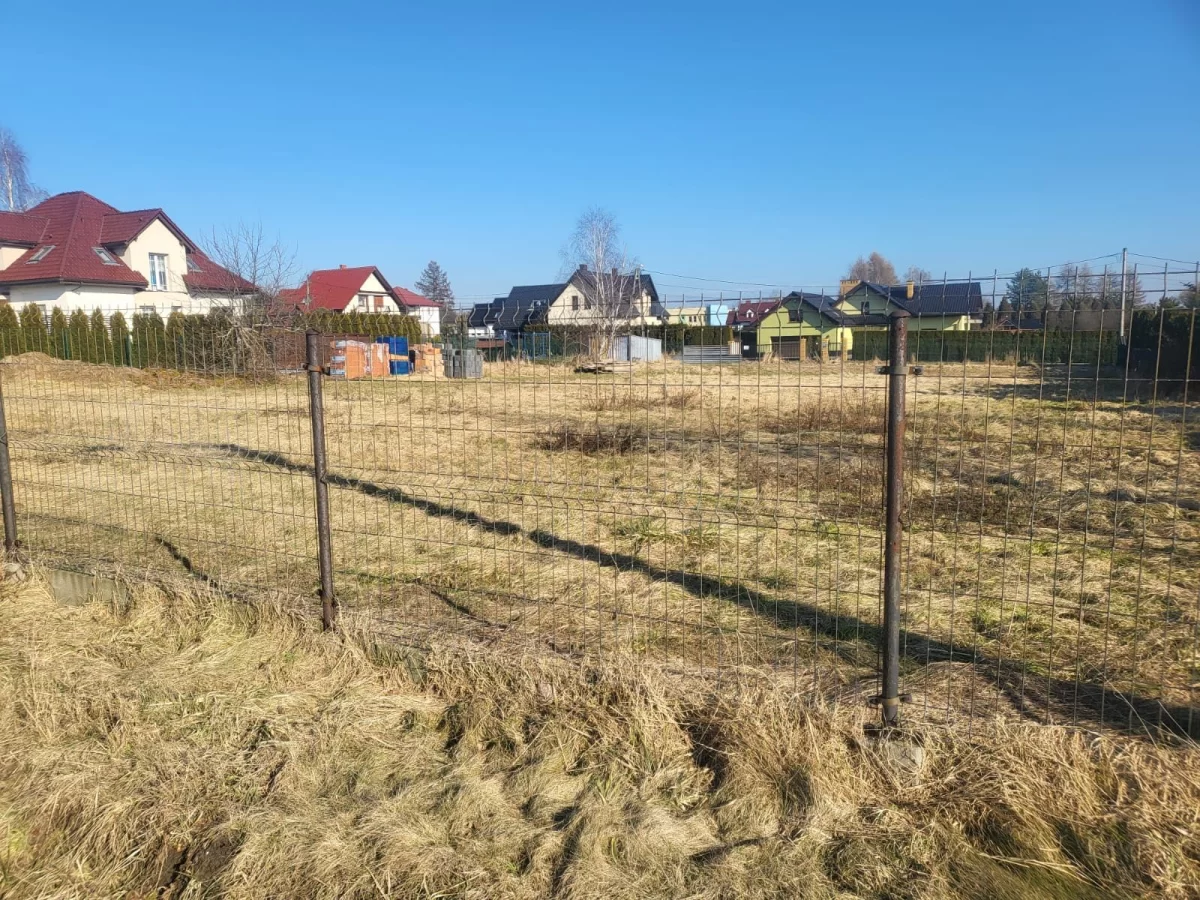 Działka budowlana w Wyrach na sprzedaż