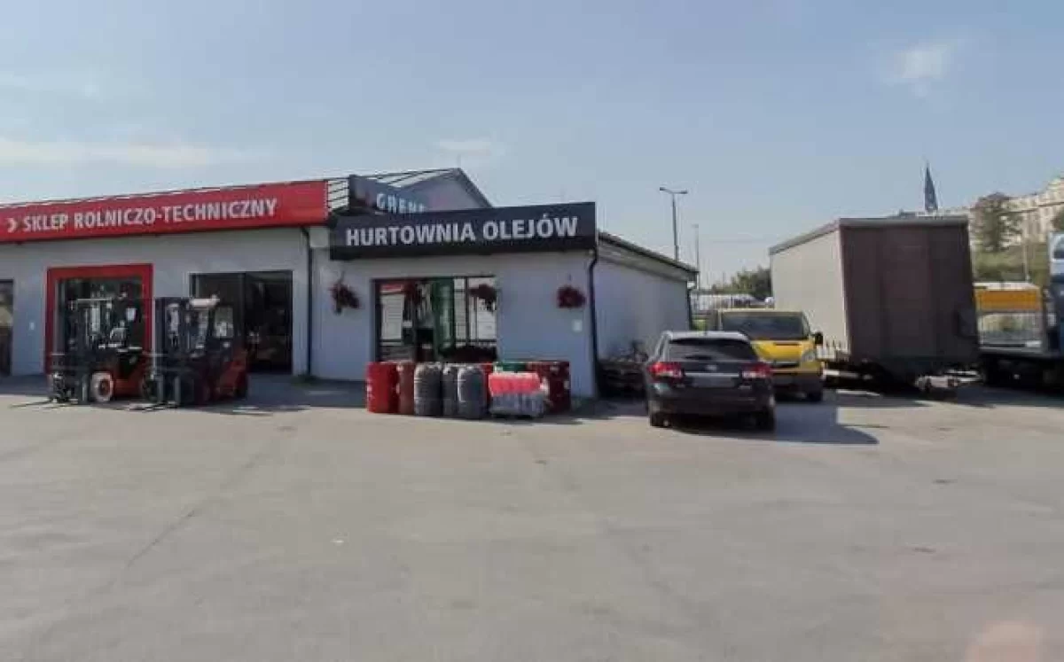 WYNAJMĘ LOKAL użytkowy 100M2 Sandomierz Dawna Hurtownia Olejów AGRO-HANDEL