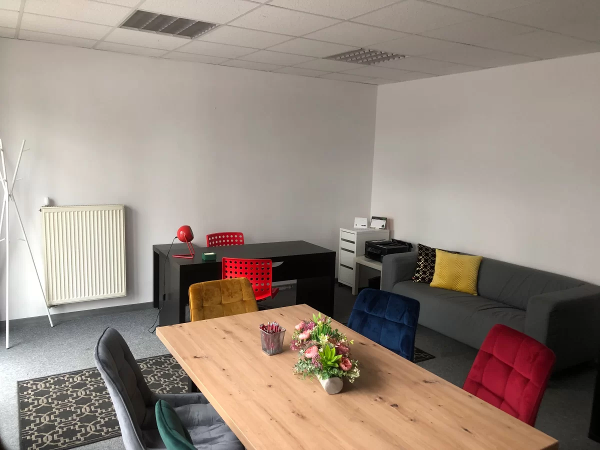 wynajmę lokal biuro handlowo usługowy Poznań Grunwald Sciegiennego 25m