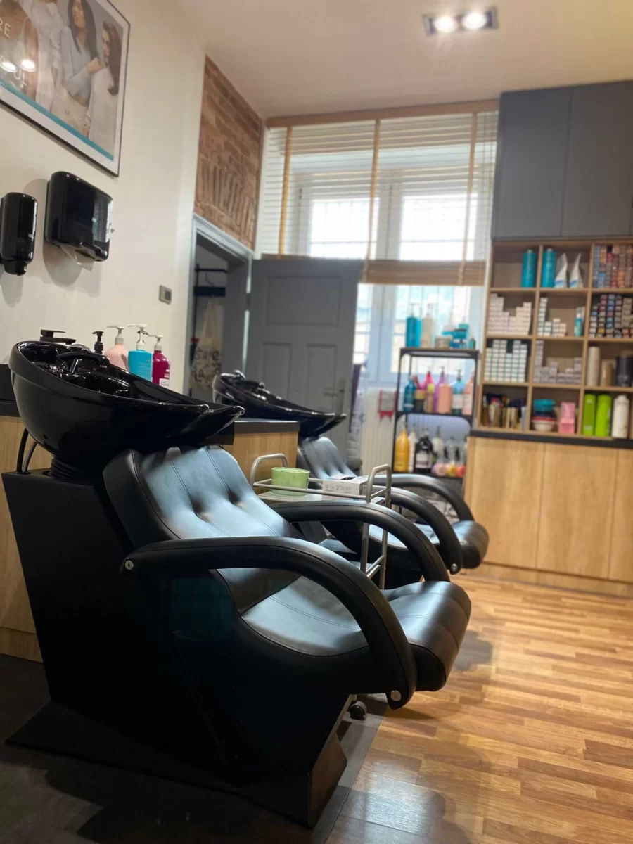 Sprzedam Odstąpie Salon Fryzjerski/Barber z całym wyposażeniem Katowice
