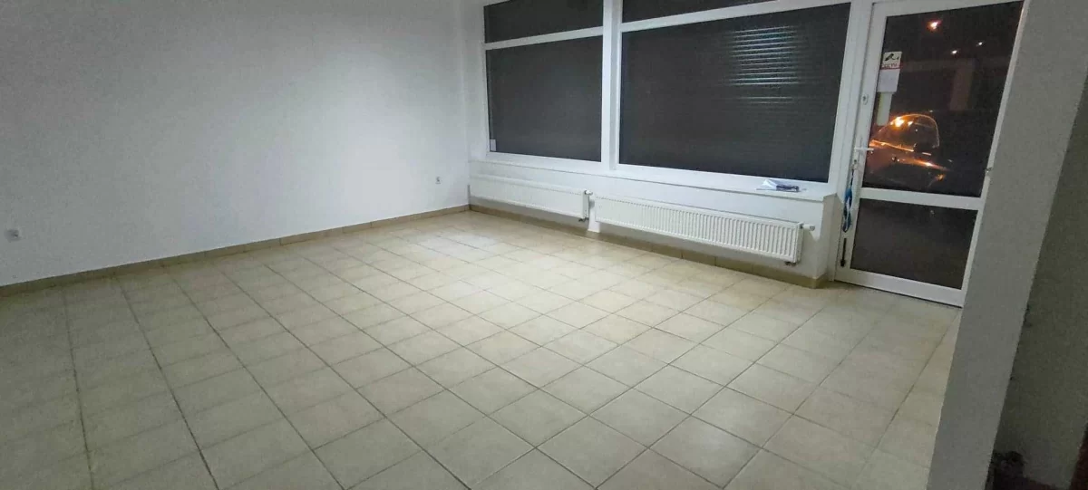 Wynajmę lokal użytkowy 35m2 łódź al. Wyszyńskiego 73E