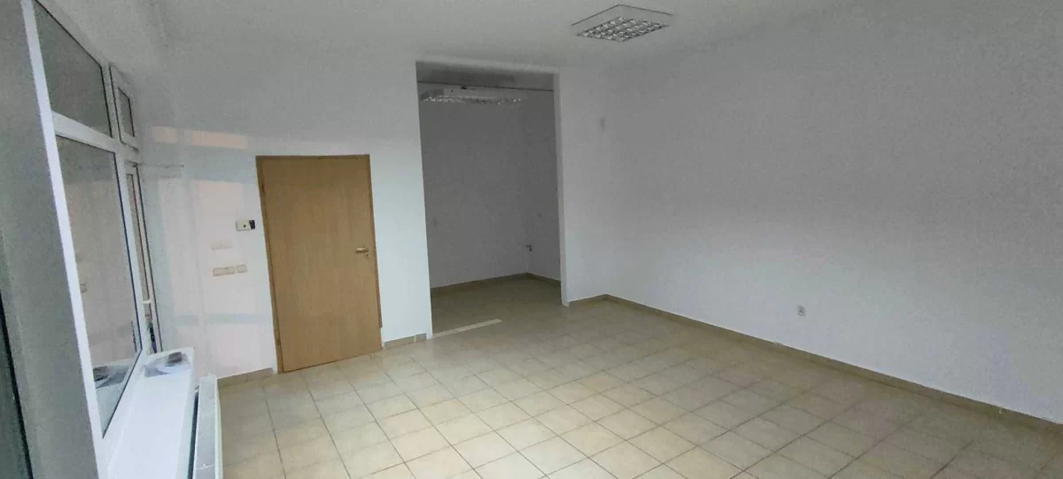 Wynajmę lokal użytkowy 35m2 łódź al. Wyszyńskiego 73E