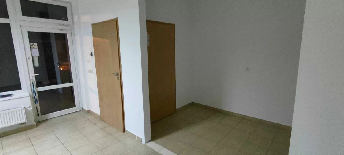 Wynajmę lokal użytkowy 35m2 łódź al. Wyszyńskiego 73E
