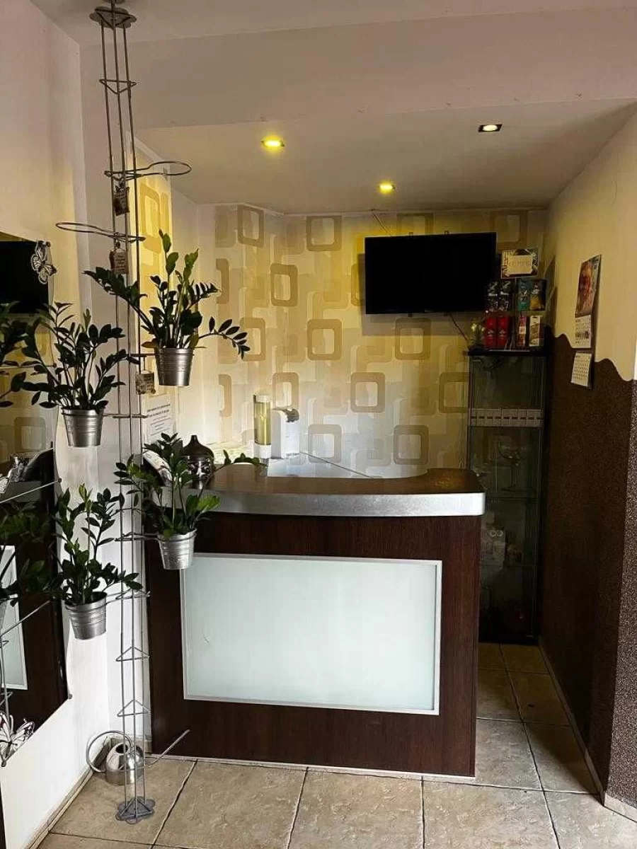 Sprzedam biznes rodzinny Solarium z lokalem w centrum - parking