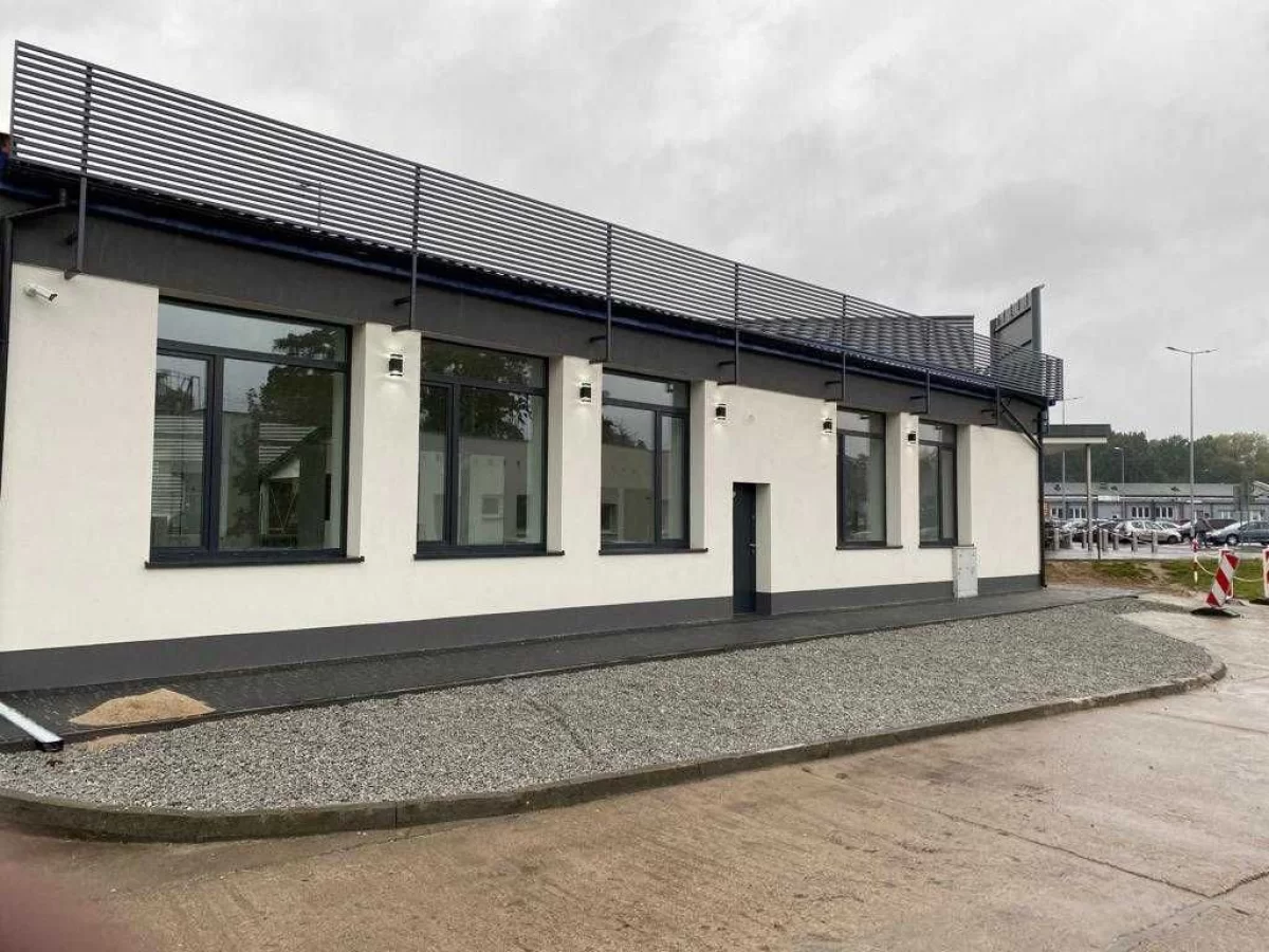 Wynajmę lokal handlowo-usługowy 160m2 Dęblin centrum