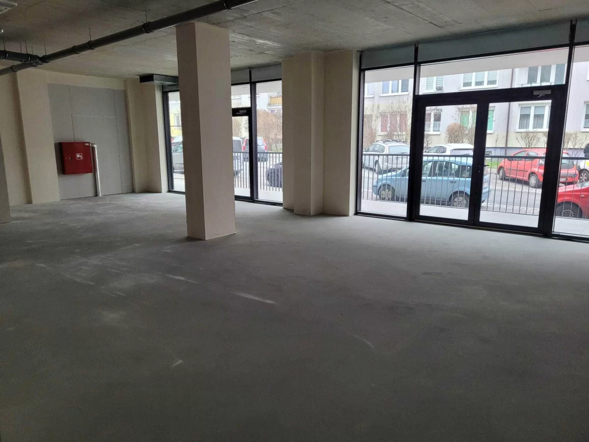 Wynajmę lokal użytkowy z miejscami parkingowymi Katowice