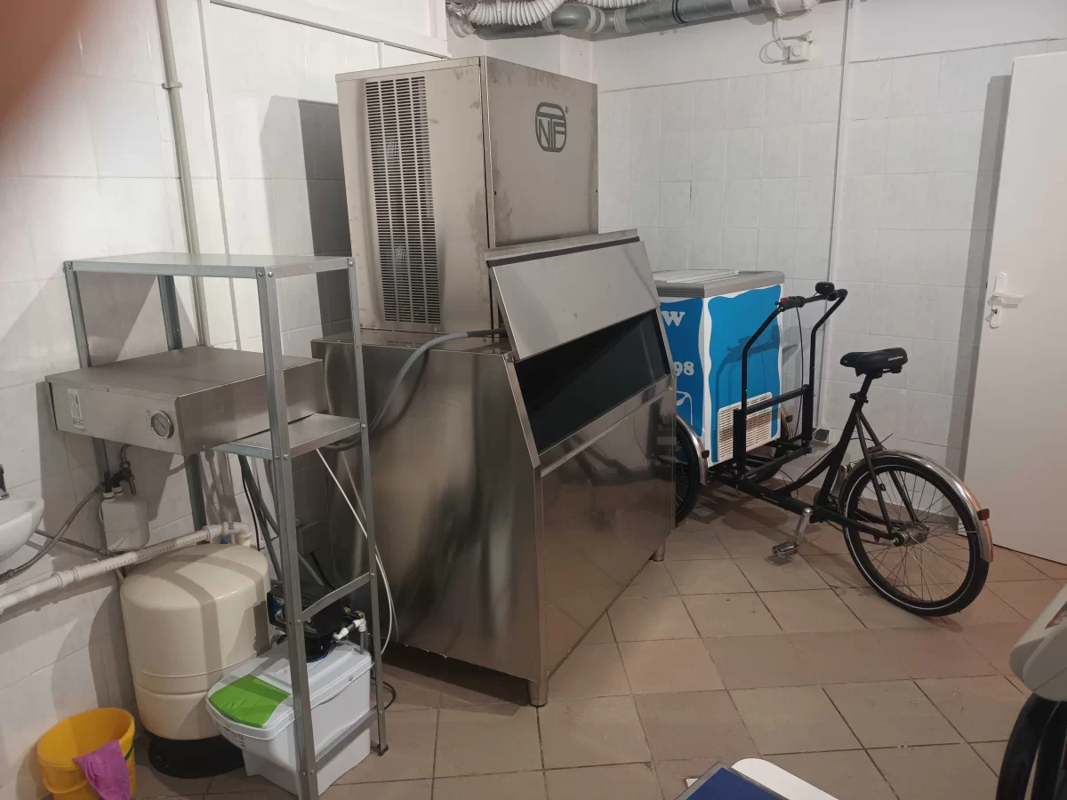 Sprzedam Odstąpię firmę produkującą lód w kostkach