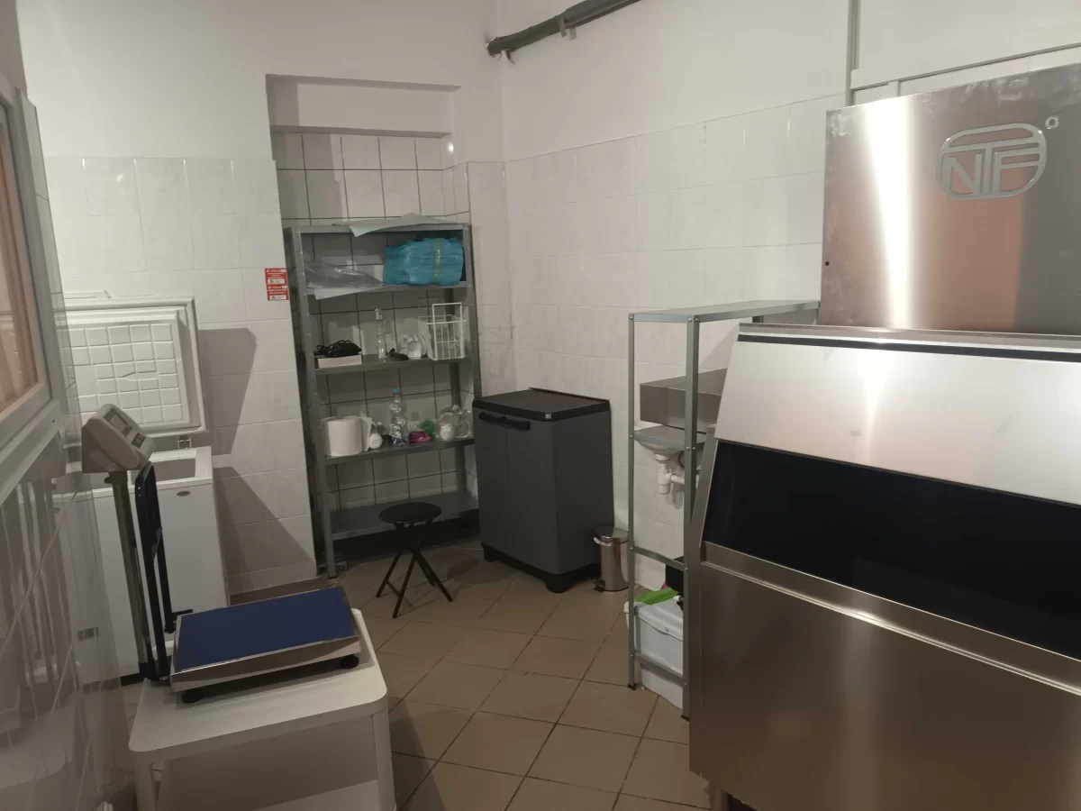 Sprzedam Odstąpię firmę produkującą lód w kostkach
