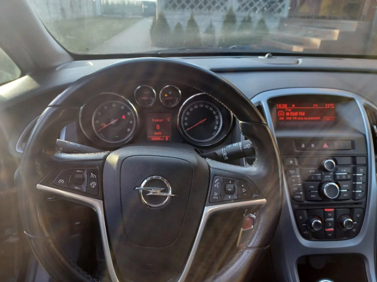 Opel Astra J combi 2013