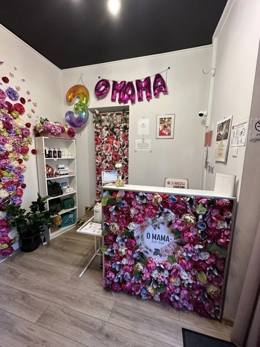 Odstąpię sprzedam gotowy działający biznes salon kosmetyczny