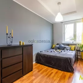 Słoneczne 3 pokoje w środku miasta, 3 piętro, balkon.