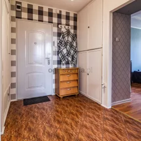 Słoneczne 3 pokoje w środku miasta, 3 piętro, balkon.