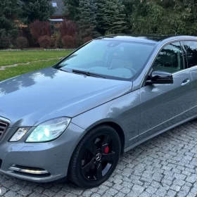 Mercedes-Benz Klasa E 500 4-Matic Elegance 2011