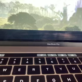 Laptop Macbook Pro 2019 A1990 32GB/500ssd ladowarka hub