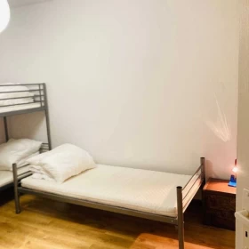Miejsca w pokojach/ pokoje - aleja Hallera - standard+