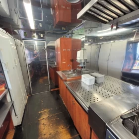 Sprzedam gotowy biznes mobilny punkt gastronomiczny Piaseczno