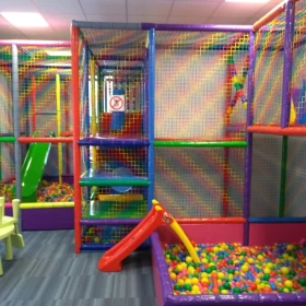 Noclegi nad morzem w Kołobrzegu apartament Sunrise z basenami