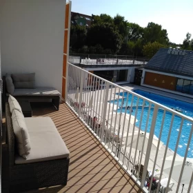 Noclegi nad morzem w Kołobrzegu apartament Sunrise z basenami