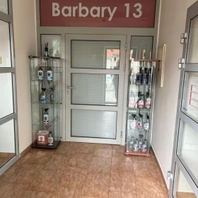 Lokal do wynajęcia na PAZNOKCIE, BIURO ITP - prywatny parking