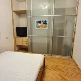Mieszkanie 2 pokoje na wynajem Gdynia centrum I piętro
