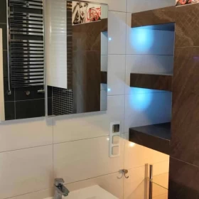 Sprzedam mieszkanie 32m Warszawa METRO Balkon Garaż
