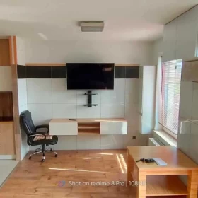 Sprzedam mieszkanie 32m Warszawa METRO Balkon Garaż