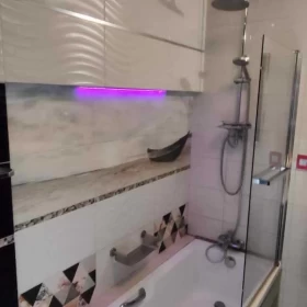 Sprzedam mieszkanie 32m Warszawa METRO Balkon Garaż