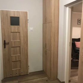 Sprzedam mieszkanie 44 m2 (2 pokoje) Piastowska, Radomsko