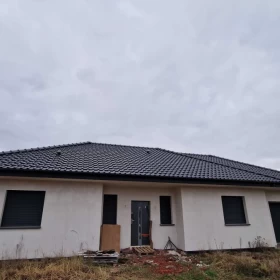Sprzedam dom Ochędzyn, 130m2 Ogrodzona działka, Pompa Ciepła Wieruszów