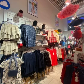Sprzedam gotowy, działający sklep z odzieżą dziecięcą Premium Janki