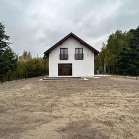 Sprzedam Dom 15 min. od stacji PKP-dom w gm. Dębe Wielkie