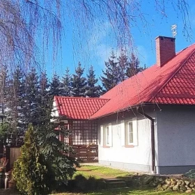 Dom w otoczeniu zieleni Racławki-Chojnice.Nie wymaga remontów!