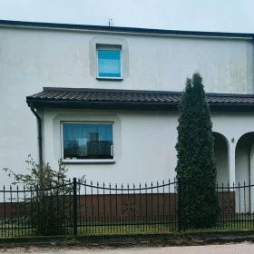 Sprzedam Jednorodzinny dom z działką i garażem