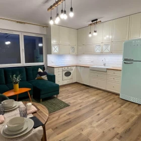Wynajmę mieszkanie 60m2, 2 sypialnie, 2 łazienki, salon z aneksem Gocław, ul.Optyków