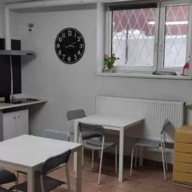 Tani Nocleg Warszawa Pokoje dla pracowników miejsca w pokoju 650 zł/m