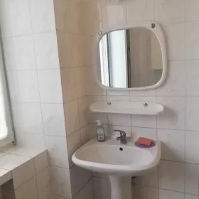 Tani Nocleg Warszawa Pokoje dla pracowników miejsca w pokoju 650 zł/m