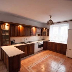 Wynajmę dom 360m2 z garażem i działką 650m2 Warszawa